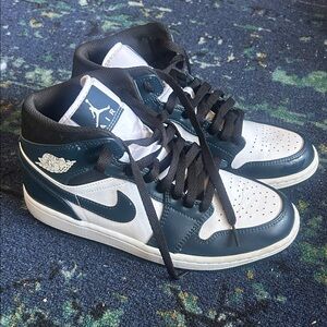 Jordan Men's Sneakers - Dark Green and White